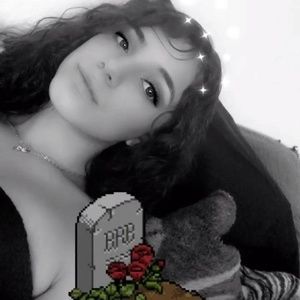 Meet your Posher, Alicia